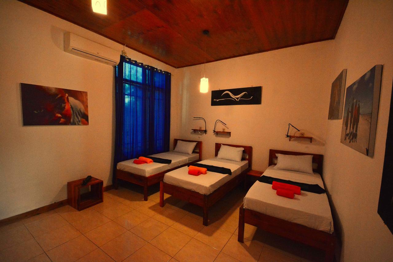 World Bnb Labuan Bajo Exterior photo