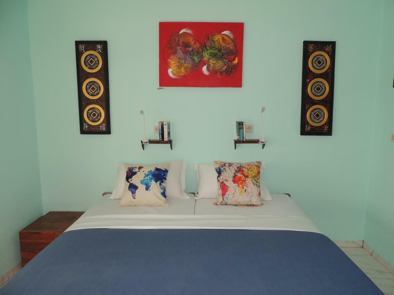 World Bnb Labuan Bajo Exterior photo